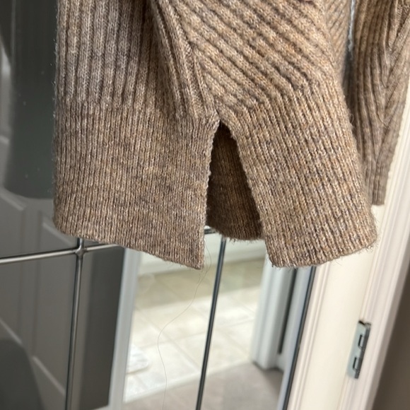 ONLY Brand Sweater - Picture 4 of 5